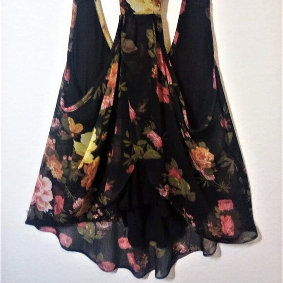 Ambience sheer lined floral sleevless top - Picture 3 of 8